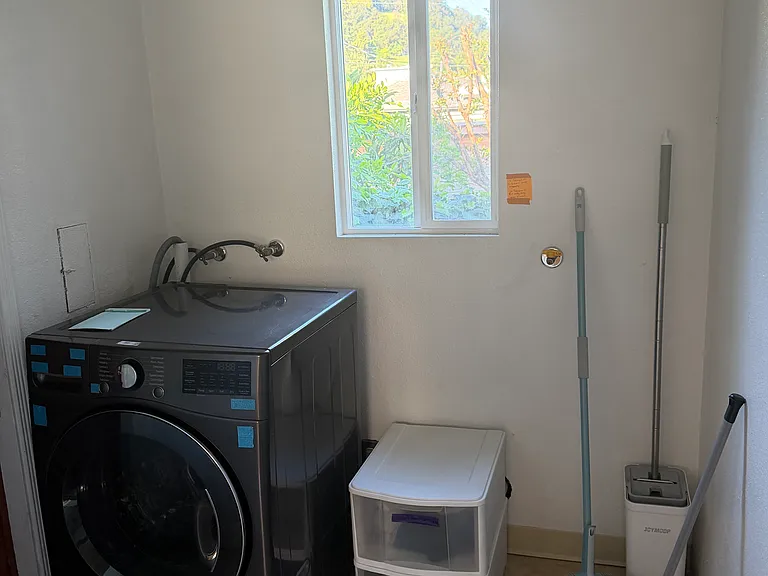 1112 Scofield Dr — Photo 16
