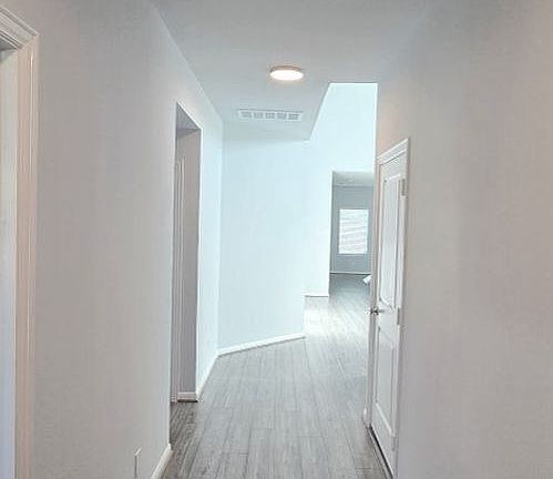 4th image of 10050 Pine Valley Ct