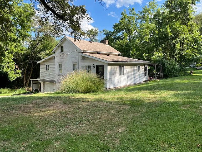 980 State Route 136 — Photo 1