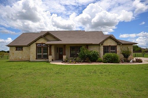 1st image of 221 Sarahs Ln