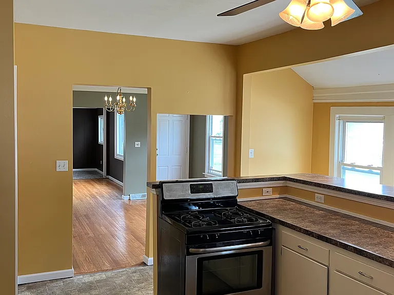 214 Woodruff Ave — Photo 4