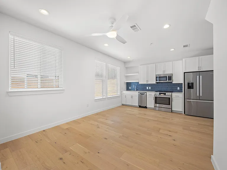 2200 McFly St #6102 — Photo 9