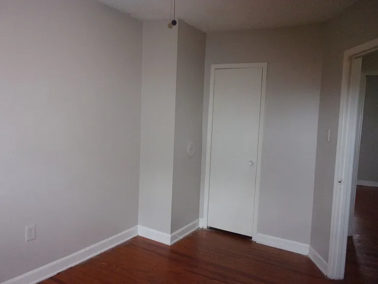 1052 Ebenezer Avenue Ext — Photo 11
