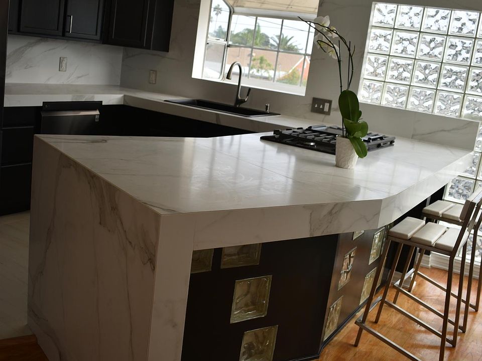 1st image of 716 Flower Ave APT B