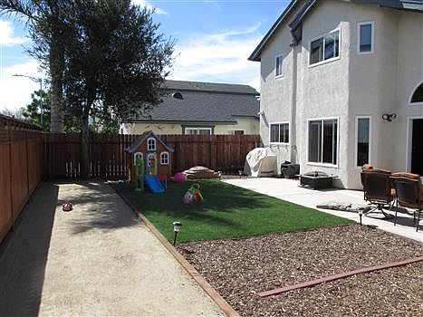 5th image of 1108 Honeysuckle Way