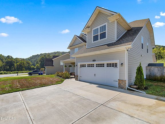 2nd image of 133 Forest Creek Pkwy