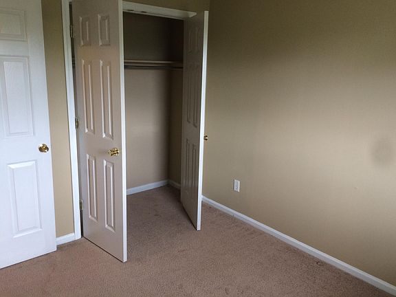 5th image of 963 Villa Dr APT 24