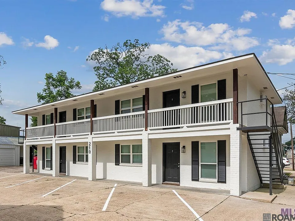 212 Centerville St NE #4
