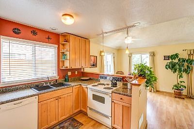 Bright, delightful kitchen