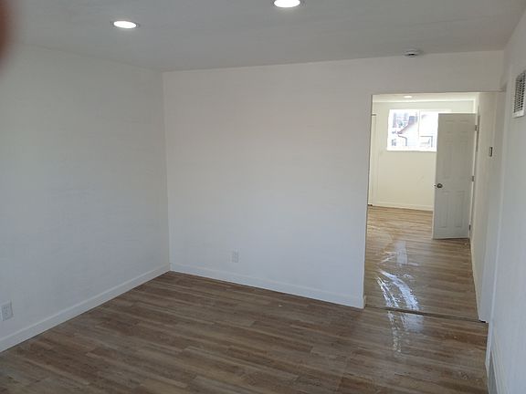 3rd image of 828 6th St #1