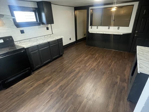 137 Main St APT 4