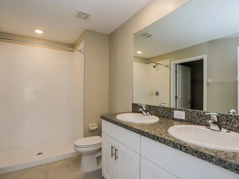 15306 Miller Creek Dr — Photo 9