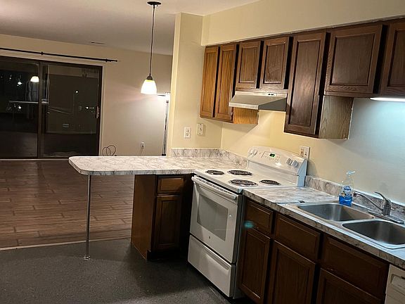 2nd image of 1115 Old Lincoln Hwy APT E