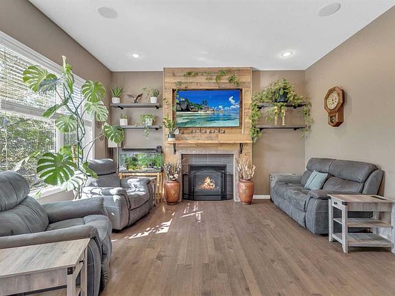 3rd image of 4396 E Ryders Ridge Blvd