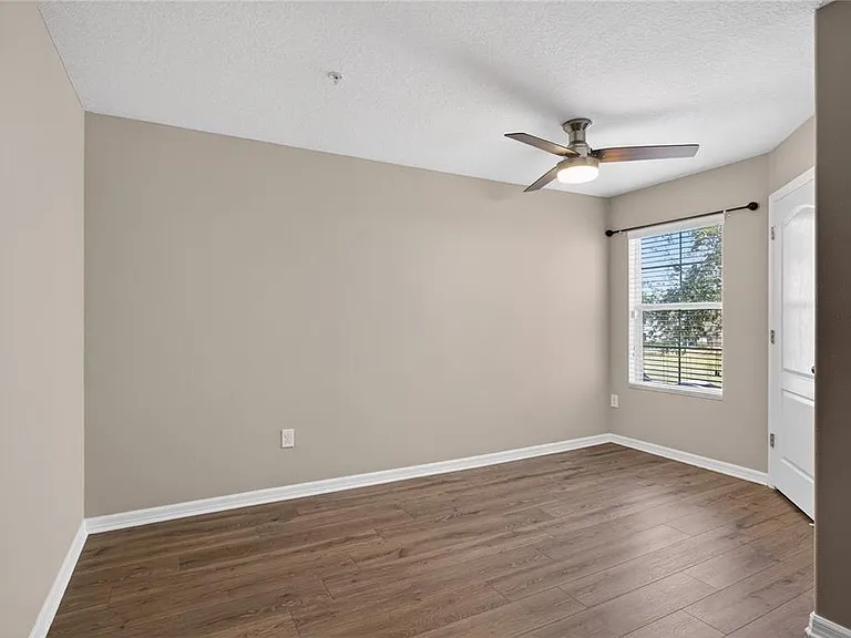 1519 Priory Cir — Photo 14