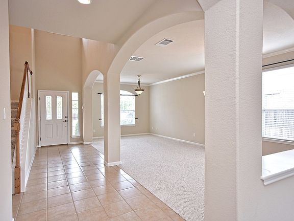 4th image of 1709 Harvest Bend Ln