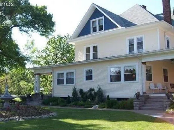 503 E 2nd St Unit A, Pt Clinton, OH 43452