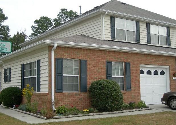 1st image of 401 Belmont Cir