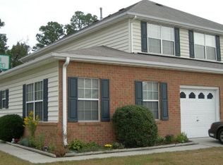 401 Belmont Cir, Yorktown, VA 23693