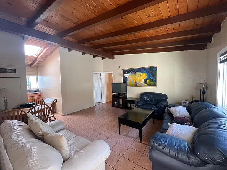 5809 Lindo Paseo #3-room D — Photo 6