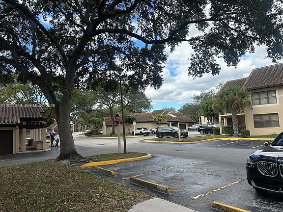 3rd image of 4481 W McNab Rd APT 37