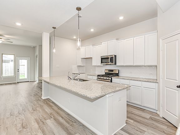 4th image of 31327 Sellers Terrace Dr
