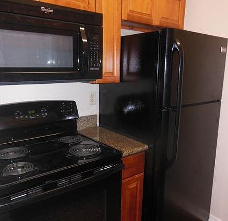 4th image of 4218 Hessmer Ave APT 209