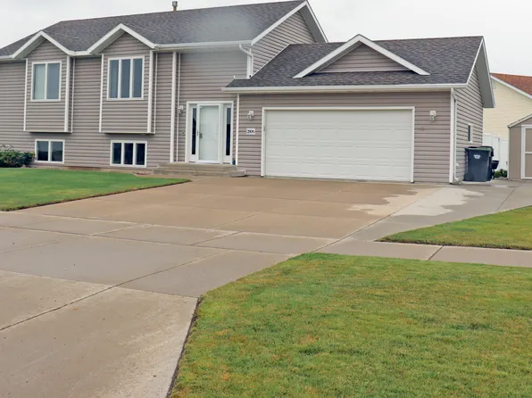 2806 10th Ave SE, Mandan, ND 58554