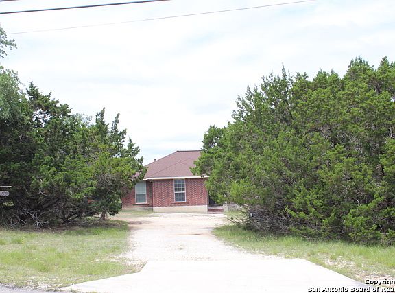 2nd image of 206 Lakepark Dr