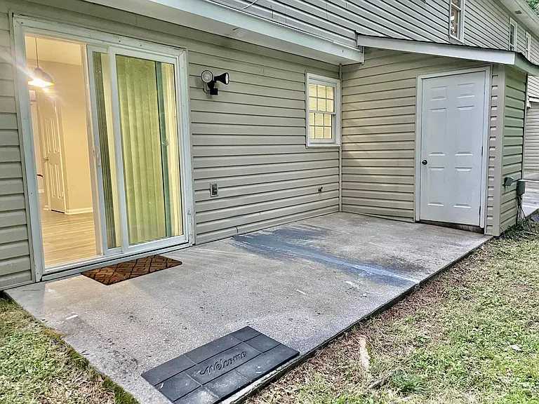 698 Burnt Creek Dr NW — Photo 15