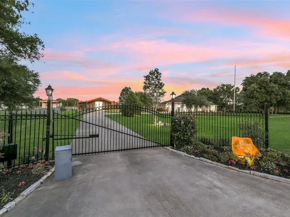 4511 Pool Hill Rd, Brookshire, TX 77423