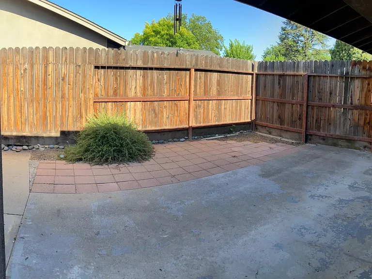 1430 E Orangeburg Ave — Photo 13