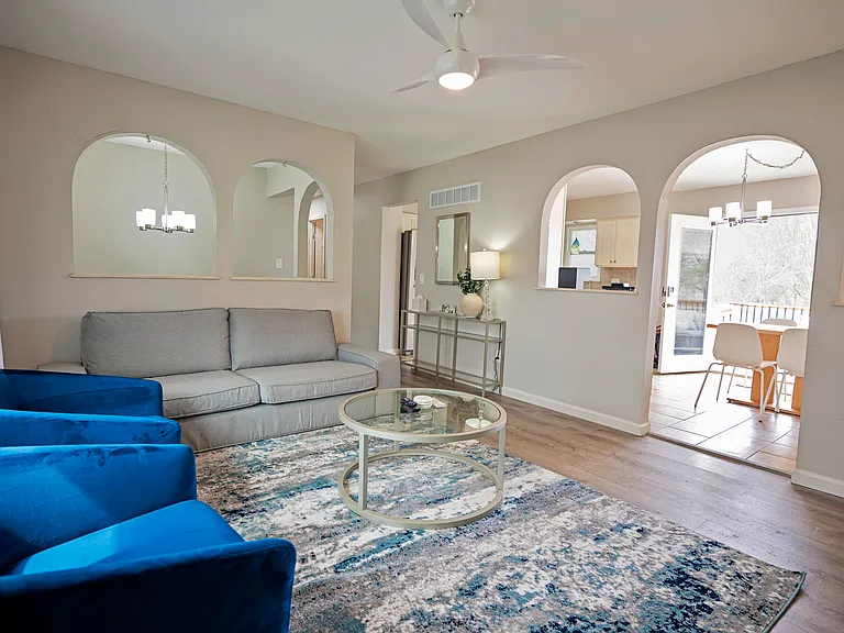413 SE Lana Ct — Photo 14