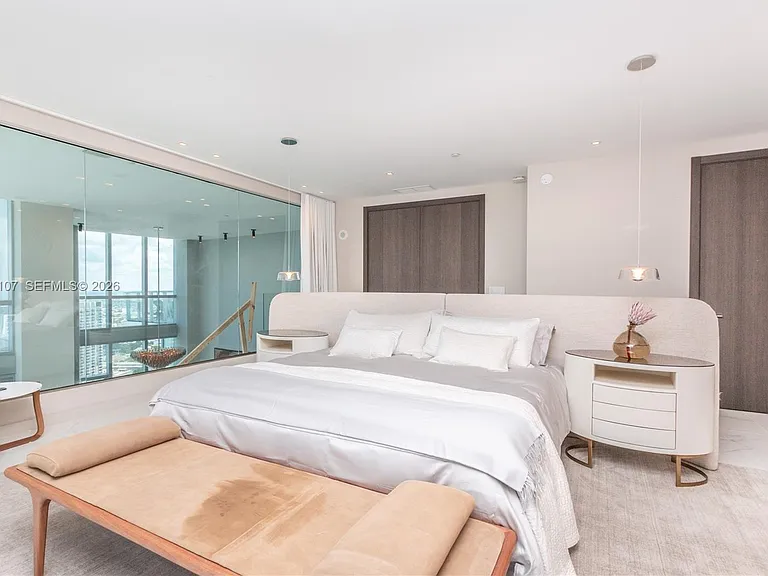 851 NE 1st Ave #Penthouse 4611-4611 — Photo 25
