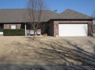 459 Avondale Dr, Branson, MO 65616