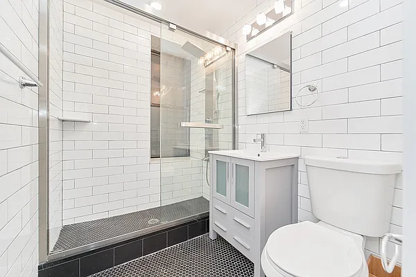 Rented by Triplemint | media 17