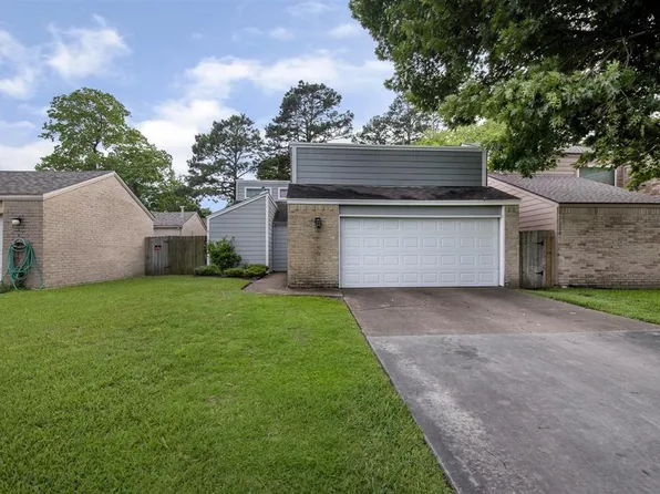 11929 Lakewood West Dr, Cypress, TX 77429