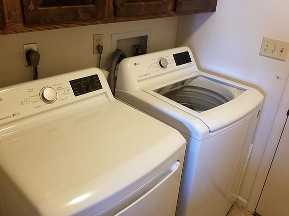 5th image of 149 Canterbury Ln