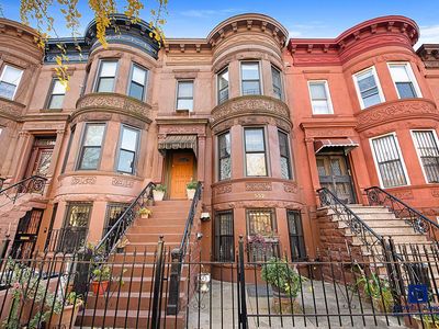 552 48th St, Brooklyn, NY, 11220