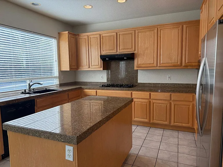 2521 Marta Bella Way — Photo 10