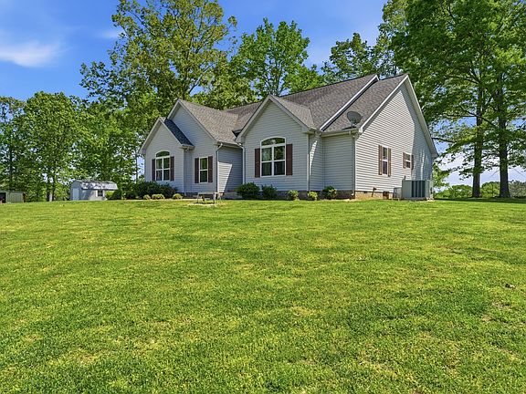 5th image of 302 Aubrey Ct