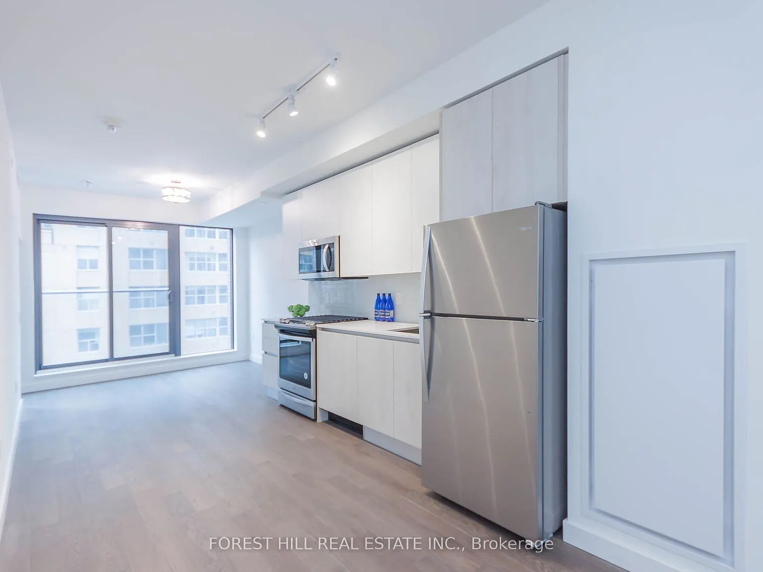 2 bed, $2,650 — Photo 2