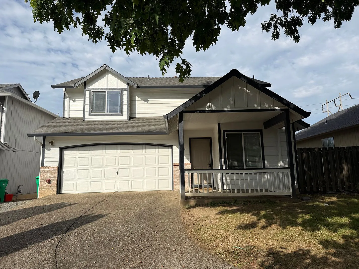 Wonderful Newer Construction Home With Great Views! — Photo 2