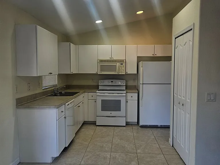 7450 Blutter Rd — Photo 16