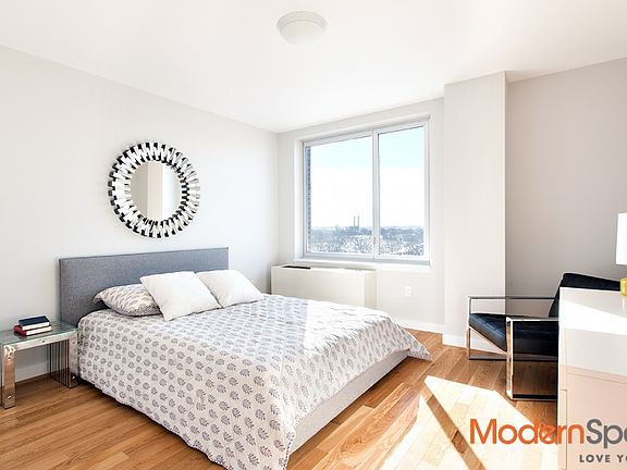 2nd image of 5205 Queens Blvd #8B