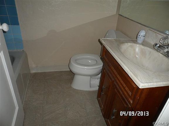 3rd image of 24446 Seagrove Ave