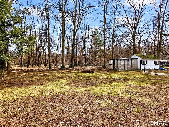 5th image of 610 East Street South