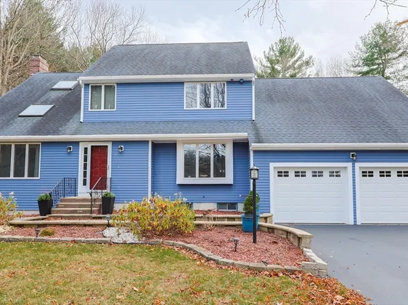 7 Gloucester Dr, Franklin, MA 02038