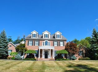 17391 Coldwater Trl, Chagrin Falls, OH 44023
