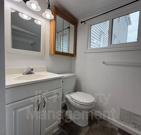 517 13th St S — Photo 14